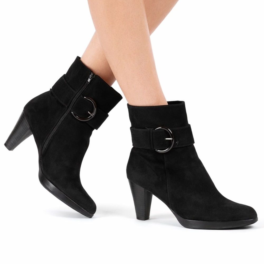 La Canadienne Black Suede Ankle Boots with Buckle Women’s Size 7M